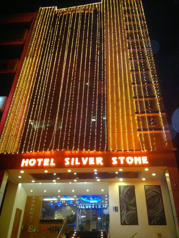 Hotel Silver Stone Лудяна Екстериор снимка