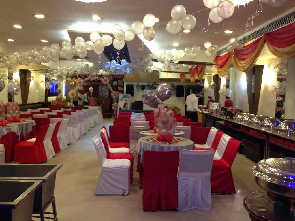 Hotel Silver Stone Лудяна Екстериор снимка